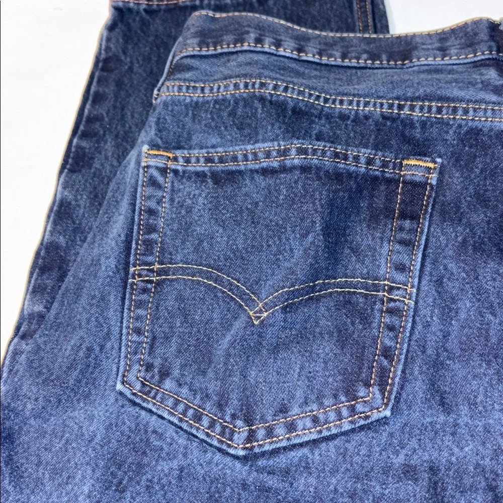 Levi Strauss 550 dark wash jeans size W36 L29